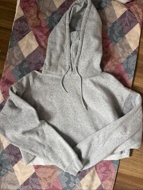 H&M Cropped Sweater